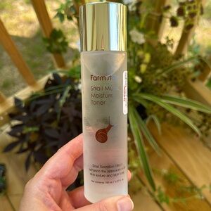 🆕 w/🏷️ Farm-stay Snail 🐌 Mucus moisture toner.
